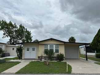 381 Crestwood Dr, Mulberry, FL 33860