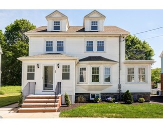 18 Pine Ridge Rd, Mattapan, MA 02126