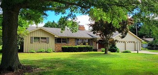 1898 Briarcliff Dr, Saint Joseph, MI 49085