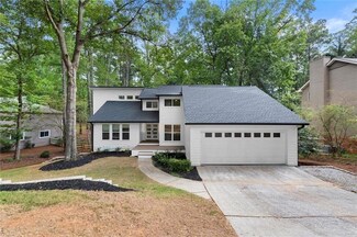3040 Roxburgh Dr, Roswell, GA 30076