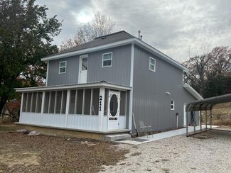 211 N West 3rd St, Niotaze, KS 67355