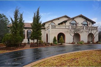 24 N Liberty Dr, South Barrington, IL 60010