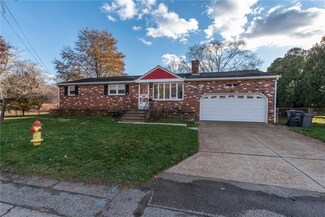 141 Thurston St, Riverside, RI 02915