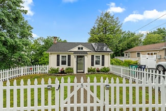 5 Glenville Rd, New Fairfield, CT 06812