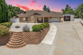 21831 Brook Dr, Tehachapi, CA 93561