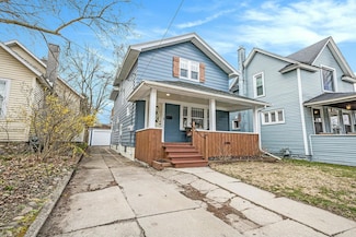 910 Arianna St NW, Grand Rapids, MI 49504