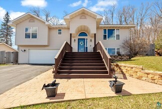 425 Clark Ct, Duluth, MN 55811