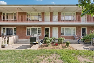 1119 E Algonquin Rd Unit 7, Arlington Heights, IL 60005