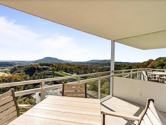 1131 Stringers Ridge Rd, Chattanooga, TN 37405
