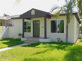 902 E 6th St, Pomona, CA 91766