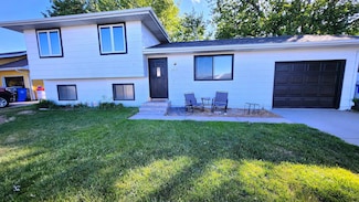 2218 Avenue L, Gothenburg, NE 69138