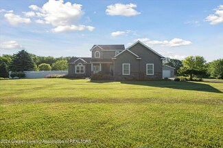 10306 Apple Blossom Ln, Grand Ledge, MI 48837