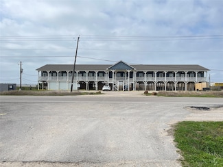 1015 Bluewater Hwy, Surfside Beach, TX 77541
