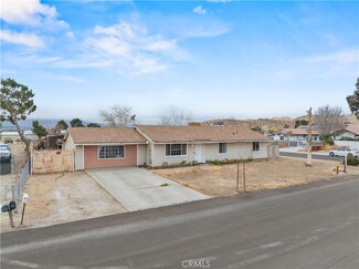 17104 Queensglen Ave, Palmdale, CA 93591
