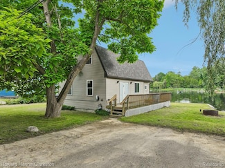 6830 Dixie Hwy, Clarkston, MI 48346