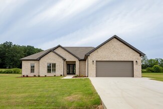 151 Spry Way, Killen, AL 35645