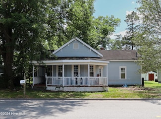 401 W Hargett St, Richlands, NC 28574
