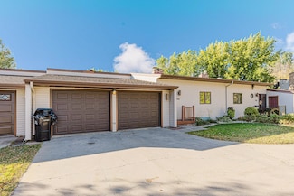 906 9th St E Unit 8, West Fargo, ND 58078