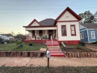 707 Johnson St, Palestine, TX 75801