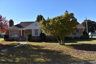 501 S Main St, Flanagan, IL 61740