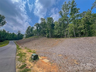 000 Northview Dr Unit 8, Hendersonville, NC 28791
