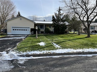 6 Southridge Rd, Greenville, PA 16125