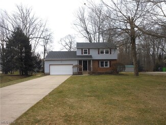 1068 Beechwood Dr, Tallmadge, OH 44278