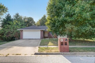803 S Fountain Ave, Republic, MO 65738