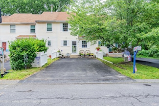 56 Red Maple Rd, Saugerties, NY 12477