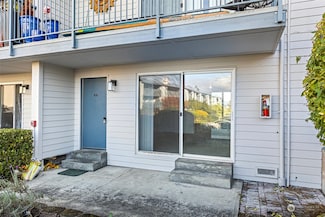 22977 Marine View Dr S Unit C104, Des Moines, WA 98198