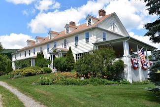 725 N State Rd, Cheshire, MA 01225