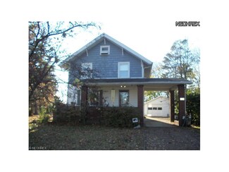 3231 Waynesburg Dr SE, Canton, OH 44707