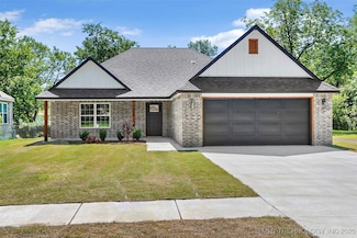 107 S Coo Y Yah St, Pryor, OK 74361