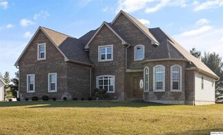 5600 Termar Ln, Quincy, IL 62305