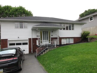 905 W Lackawanna Ave, Dickson City, PA 18519