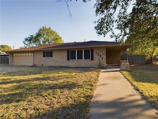 1504 E 29th St, Bryan, TX 77802