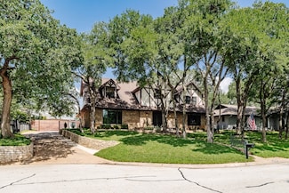 2304 Wakeforest Ct, Arlington, TX 76012