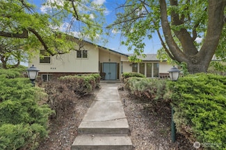 959 Brickner Rd, College Place, WA 99324