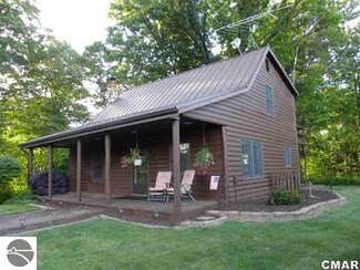 7895 E Hovey Rd, Rosebush, MI 48878