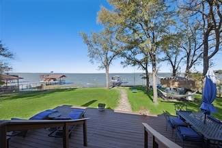 315 Admiral Dr, Gun Barrel City, TX 75156