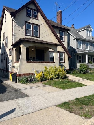 46 Orchard St Unit A, Oyster Bay, NY 11771