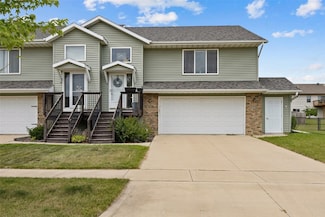 609 W Orange St, West Branch, IA 52358
