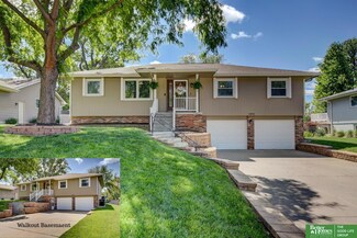 15311 Blackwell Dr, Omaha, NE 68137