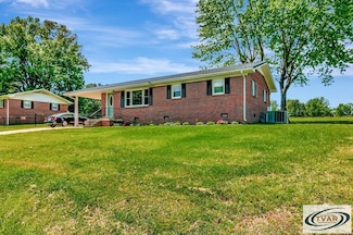 110 Rosewood Dr, Greenfield, TN 38230
