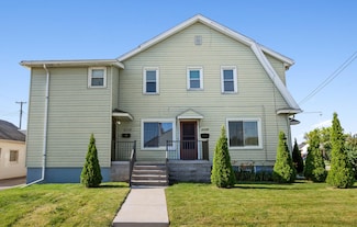 4205 18th St Unit 2-Upper Level, Wyandotte, MI 48192