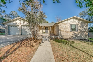 948 Spring Hills Dr, Newbraunfe, TX 78130