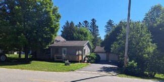 103 W 1st St, Sumner, IA 50674
