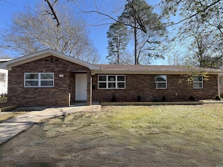 1115 Wallace St, Malvern, AR 72104
