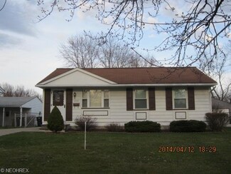 3290 Clearwater St NW, Warren, OH 44485