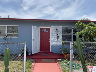 150 SW 2nd St, Deerfield Beach, FL 33441